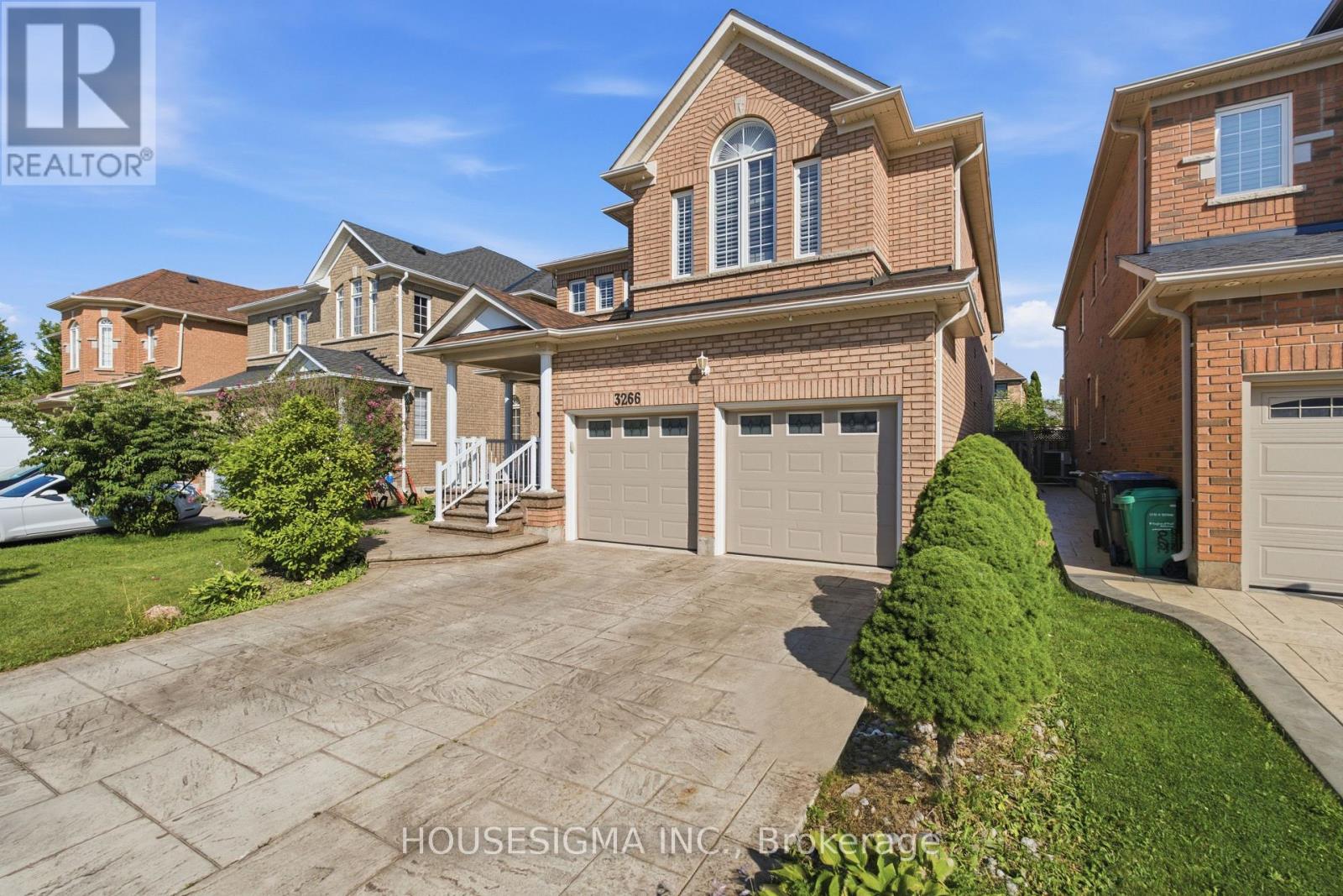 3266 Weatherford Road, Mississauga, Ontario  L5M 7X6 - Photo 2 - W13626496
