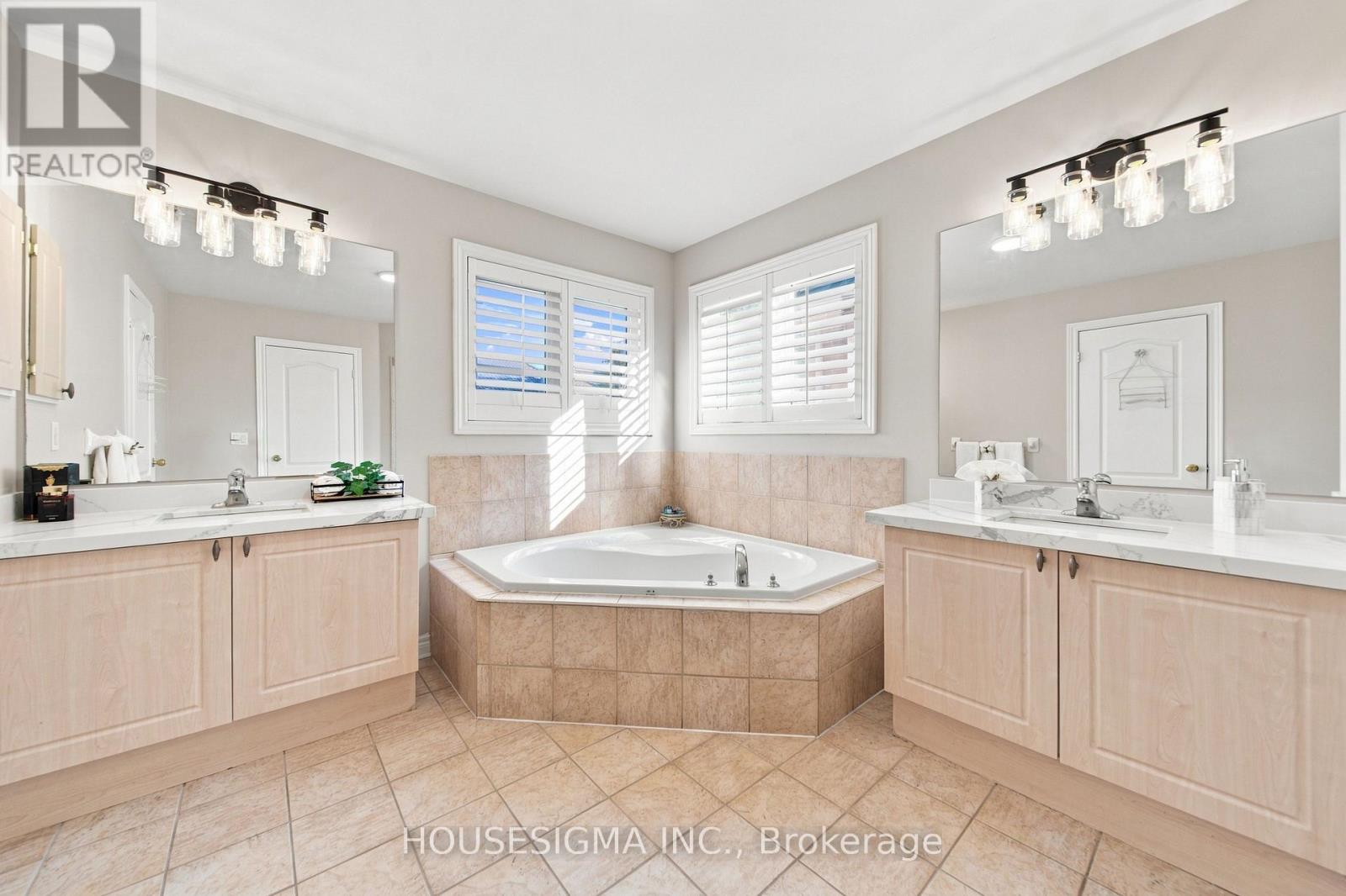 3266 Weatherford Road, Mississauga, Ontario  L5M 7X6 - Photo 30 - W13626496