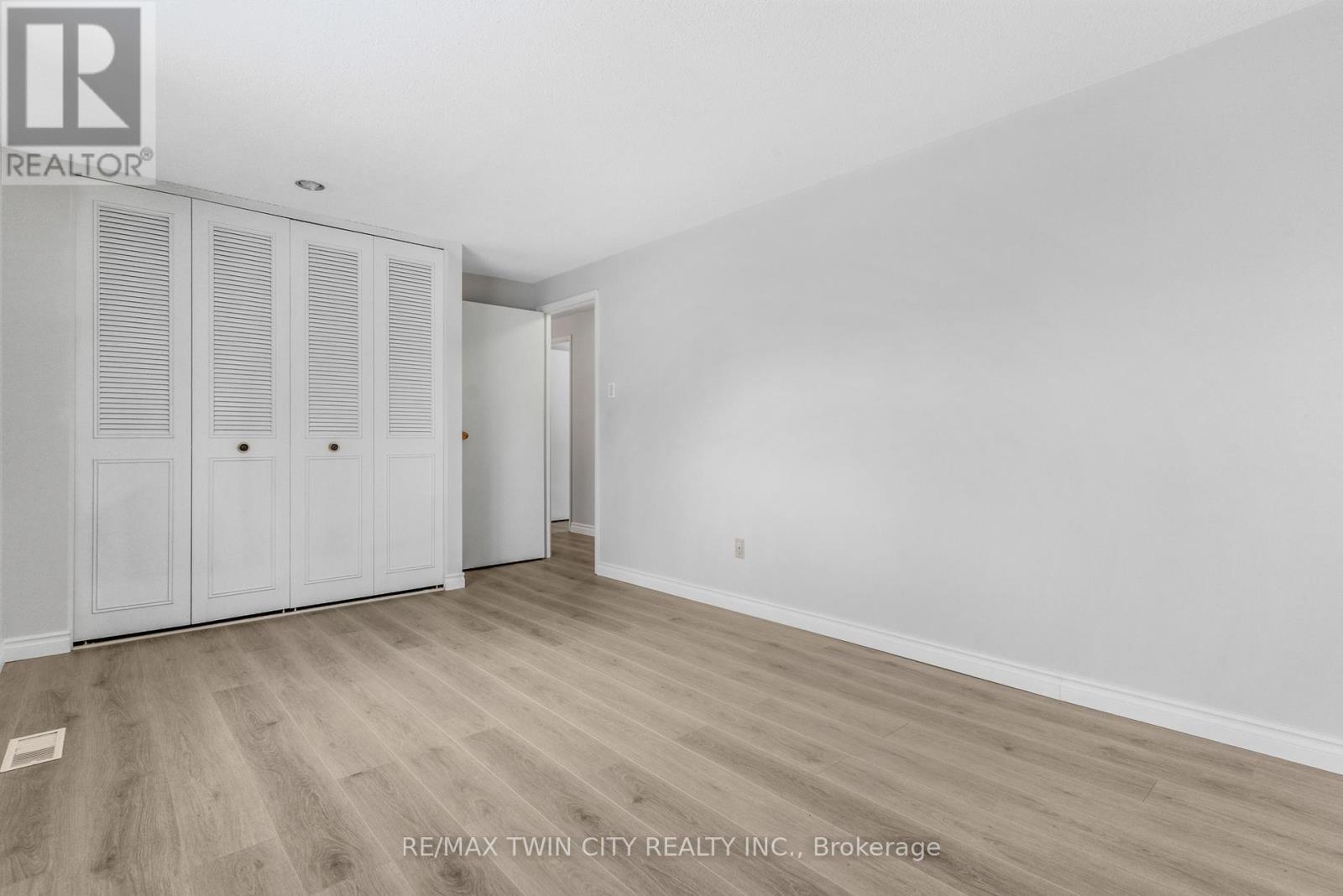111 Manor Drive, Kitchener, Ontario  N2A 2T9 - Photo 35 - X13626354