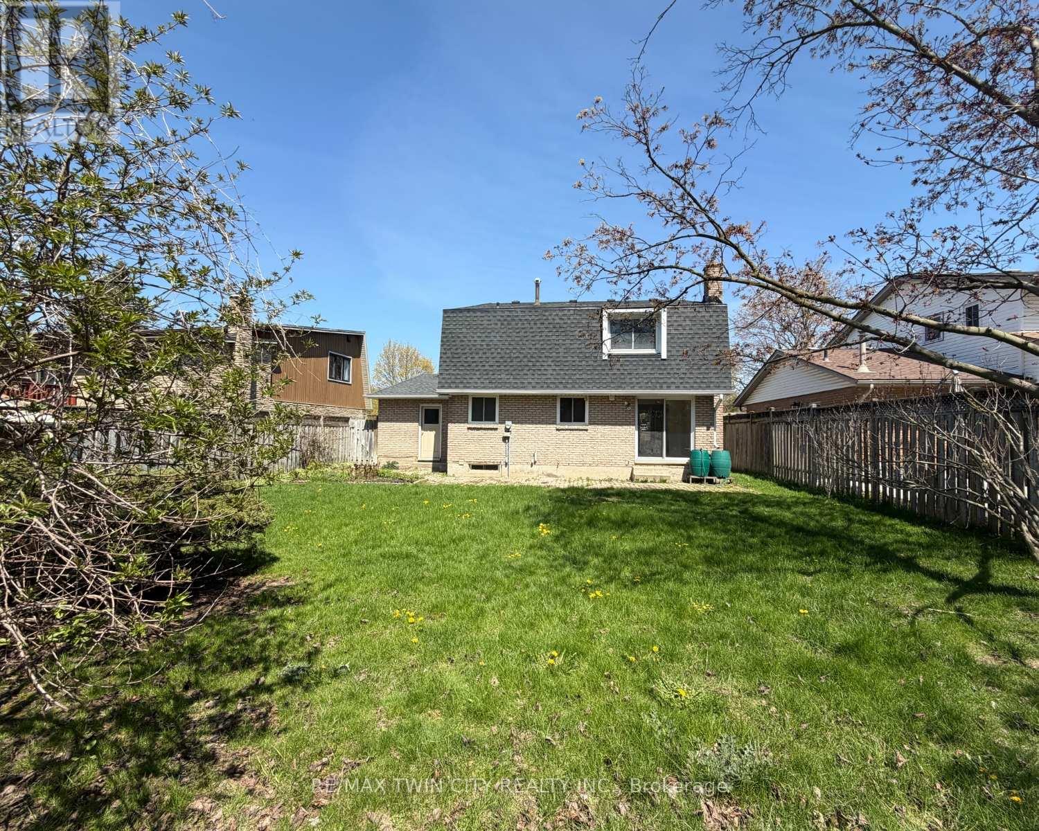 111 Manor Drive, Kitchener, Ontario  N2A 2T9 - Photo 43 - X13626354