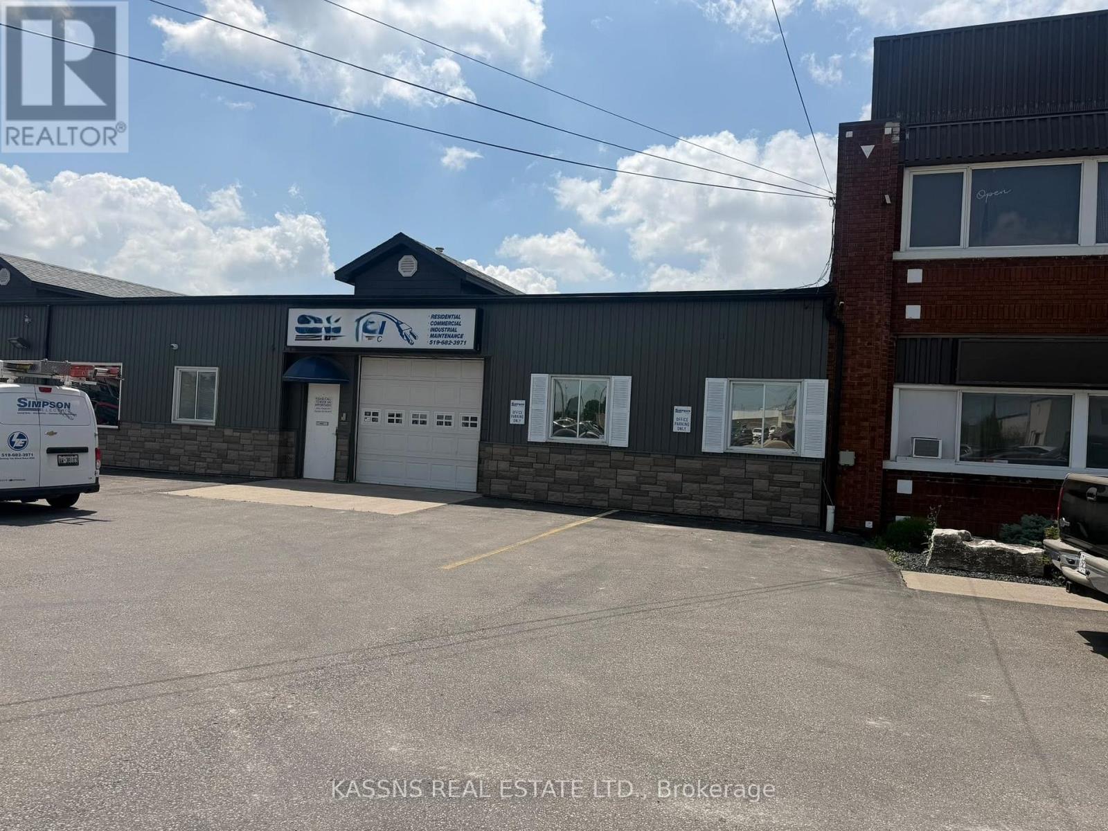 37 Mill Street West W, Chatham-Kent, Ontario  N0P 2L0 - Photo 1 - X13626376