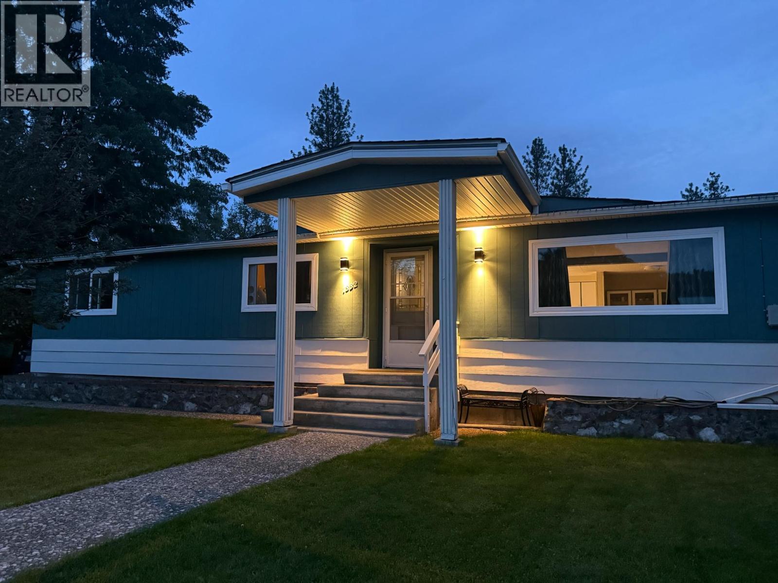 1332 66th Street, Grand Forks, British Columbia  V0H 1H0 - Photo 1 - 10373702
