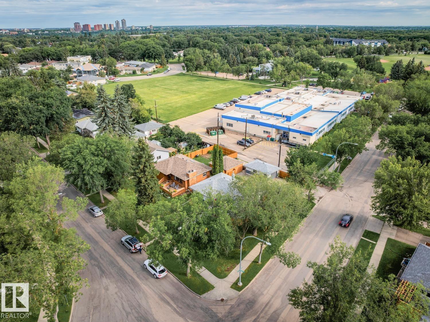 8202 93a Av NW NW, Edmonton, Alberta  T6C 1V6 - Photo 44 - E4501639