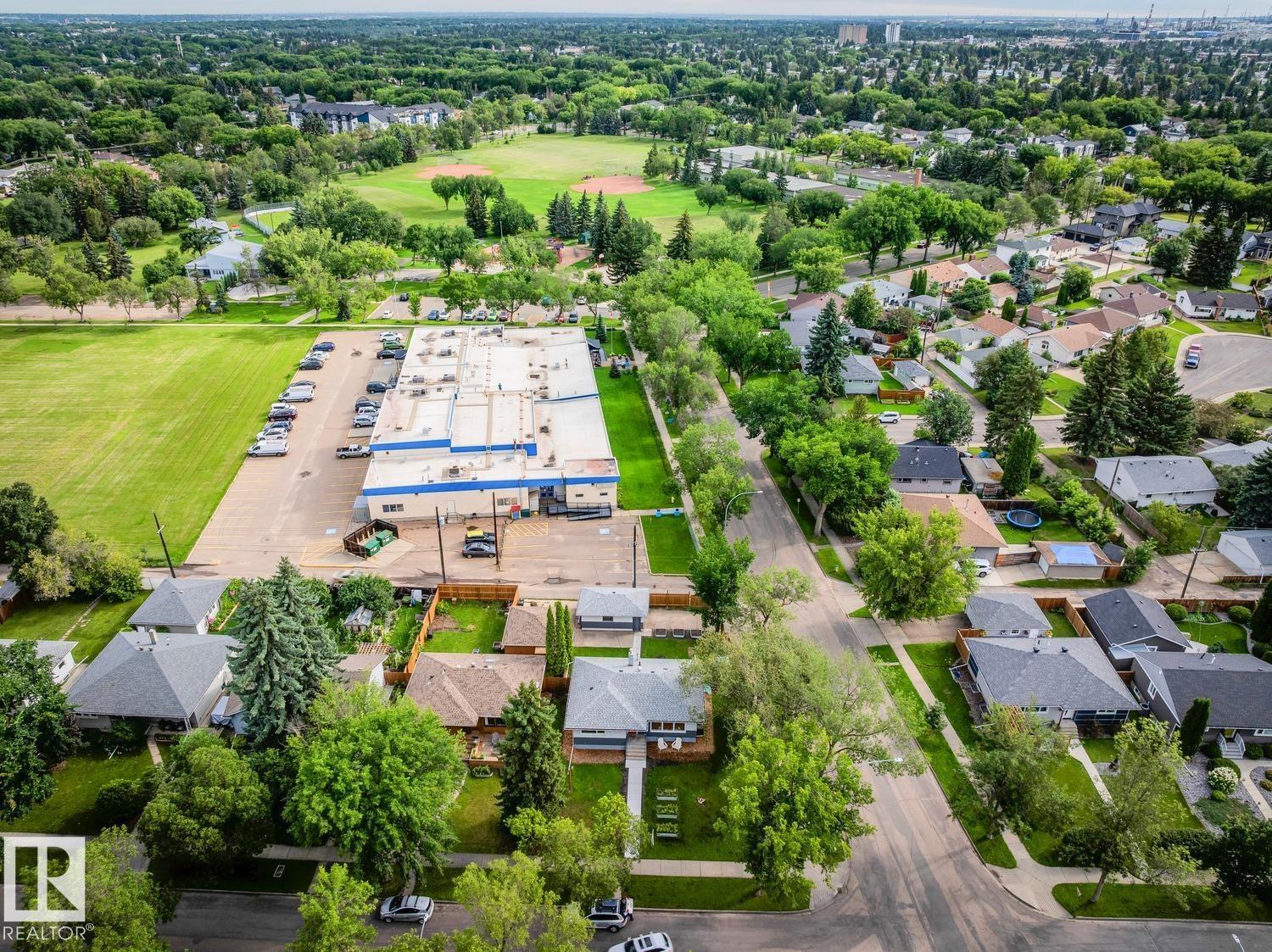 8202 93a Av NW NW, Edmonton, Alberta  T6C 1V6 - Photo 45 - E4501639