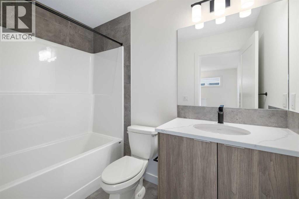 215 Belvedere Avenue SE, Calgary, Alberta  T2A 8A1 - Photo 27 - A2265805