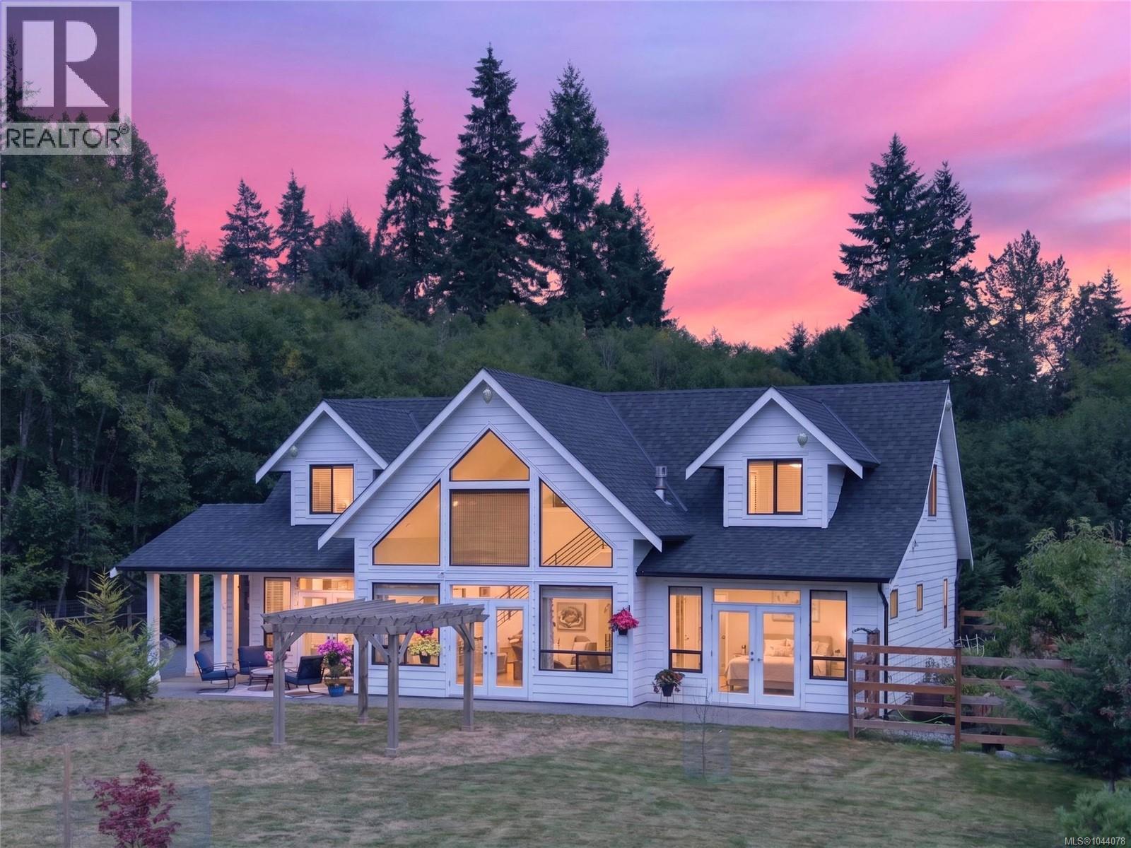 8740 Oyster River Way, Black Creek, British Columbia  V9J 1K3 - Photo 4 - 1044078
