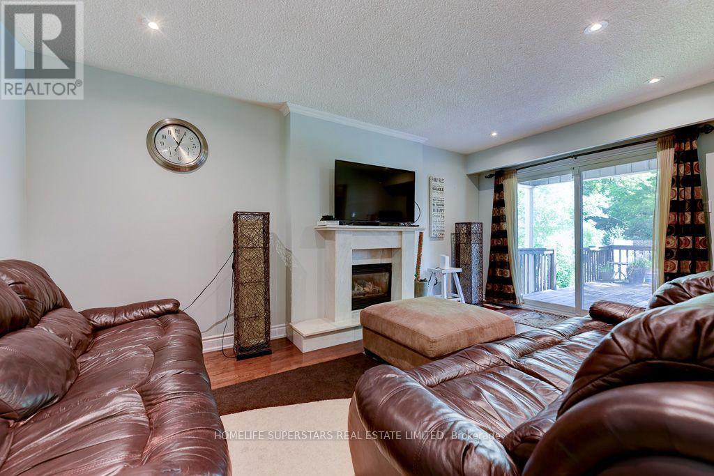 868 Kowal Drive, Mississauga, Ontario  L5H 3T4 - Photo 7 - W13625482