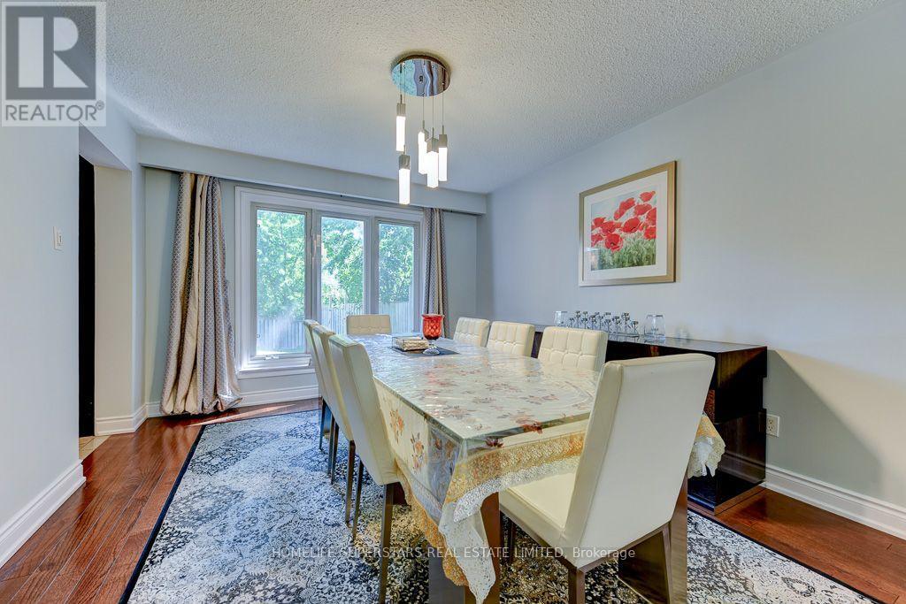 868 Kowal Drive, Mississauga, Ontario  L5H 3T4 - Photo 4 - W13625482