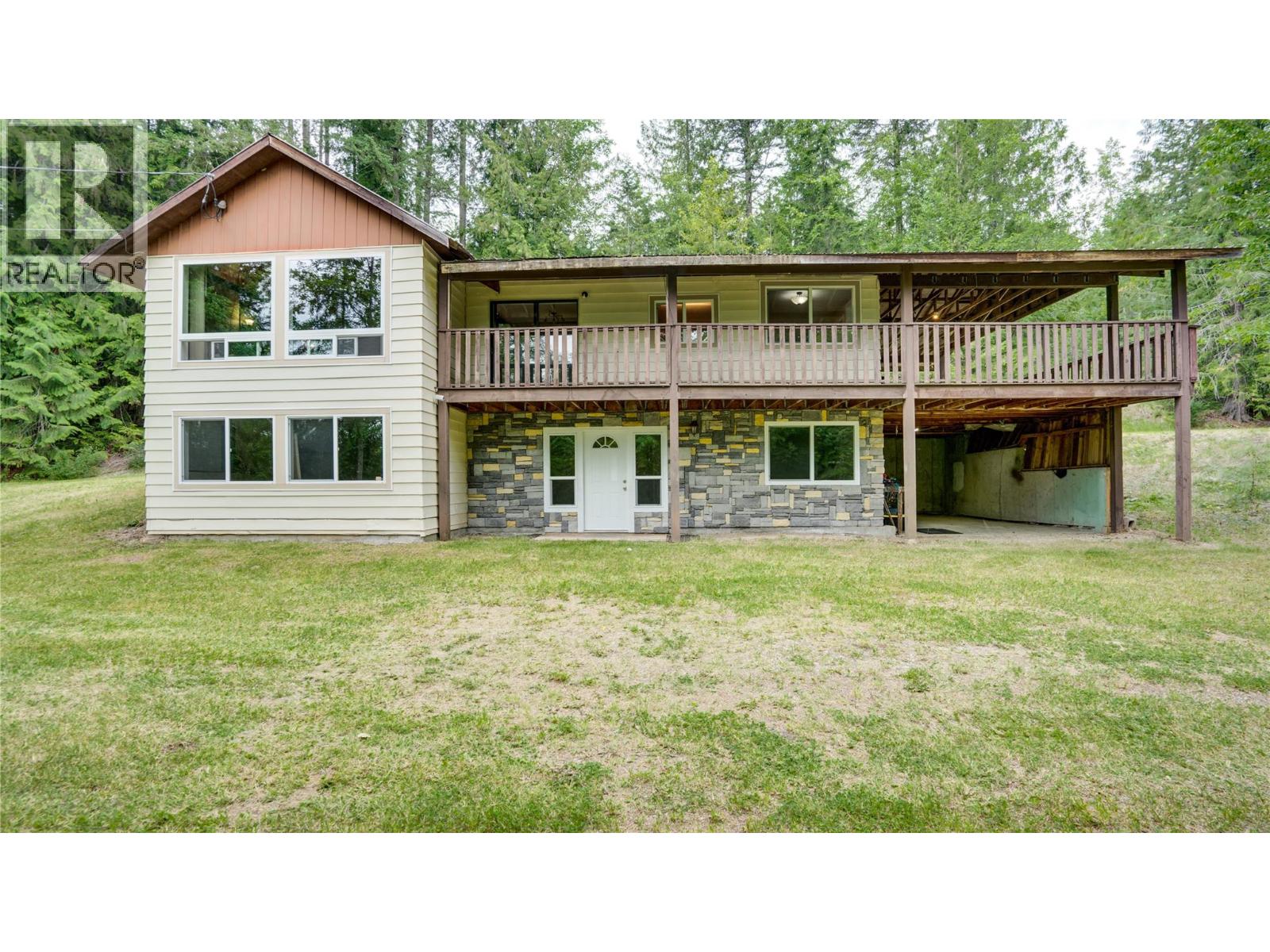 454 Grandview Bench Road, Salmon Arm, British Columbia
