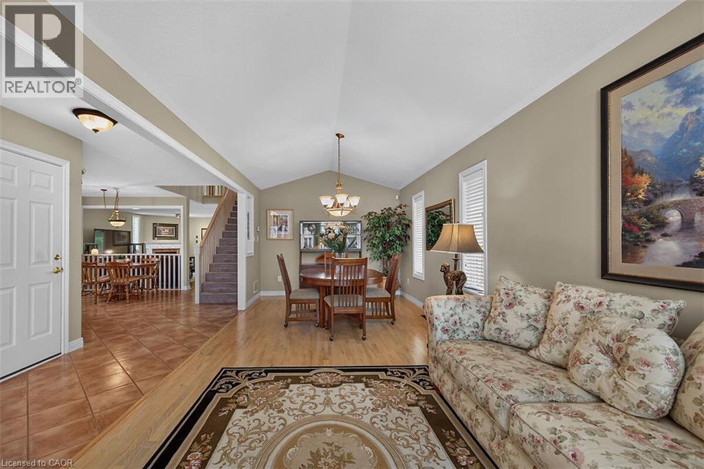 25 Eric Burke Court, Hamilton, Ontario  L9A 5J6 - Photo 7 - 40852360