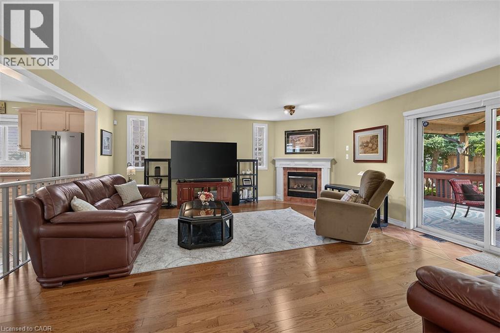 25 Eric Burke Court, Hamilton, Ontario  L9A 5J6 - Photo 17 - 40852360