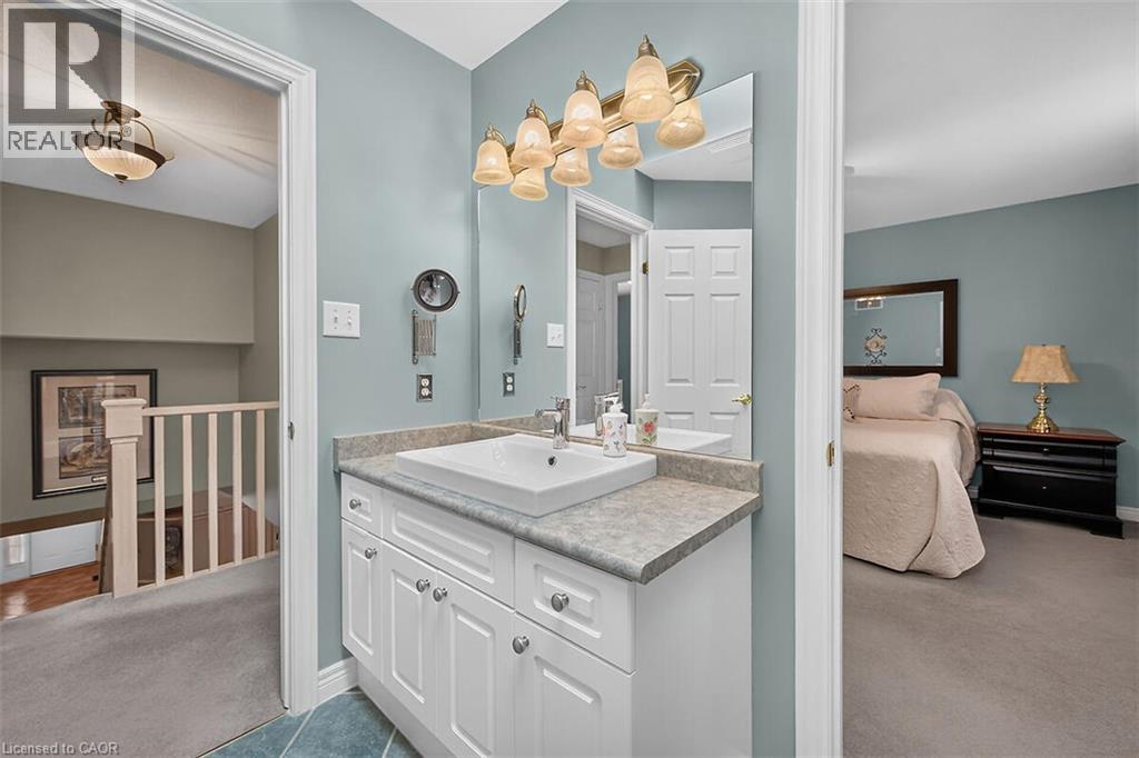 25 Eric Burke Court, Hamilton, Ontario  L9A 5J6 - Photo 26 - 40852360