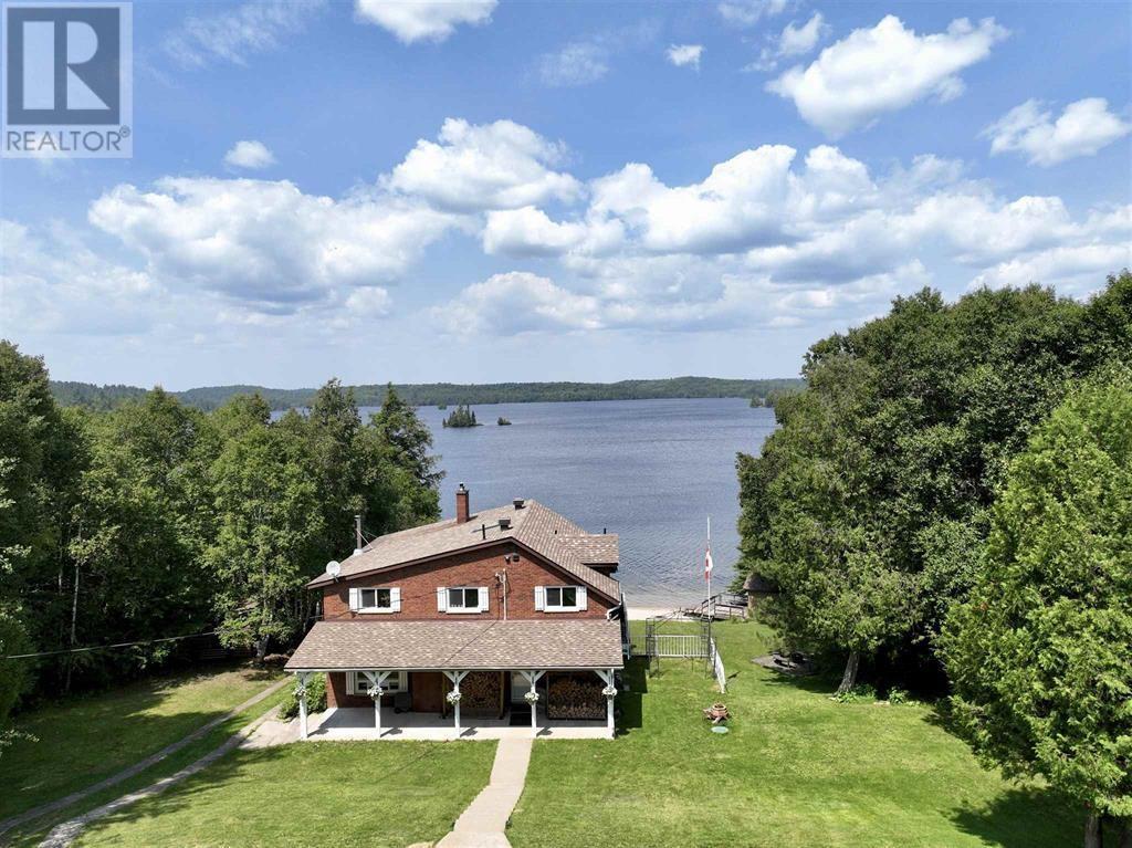 169 South Bay Rd, Elliot Lake, Ontario  P5A 2S9 - Photo 2 - SM261909