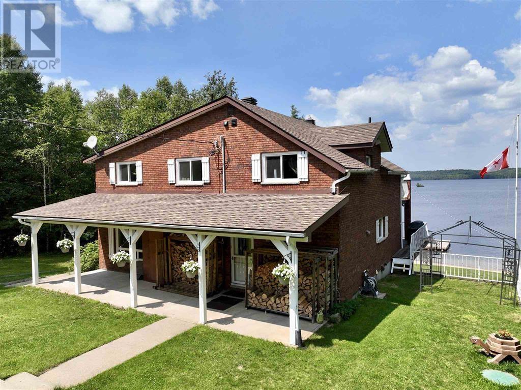 169 South Bay Rd, Elliot Lake, Ontario  P5A 2S9 - Photo 3 - SM261909