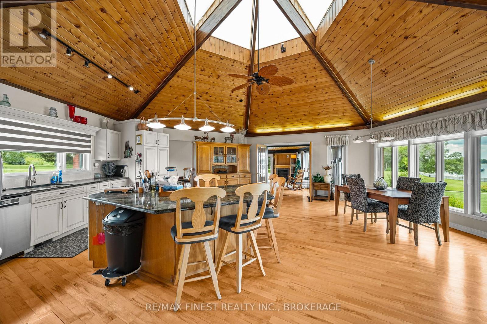 32 Howe Island Drive, Frontenac Islands, Ontario  K7G 2V6 - Photo 13 - X13626620