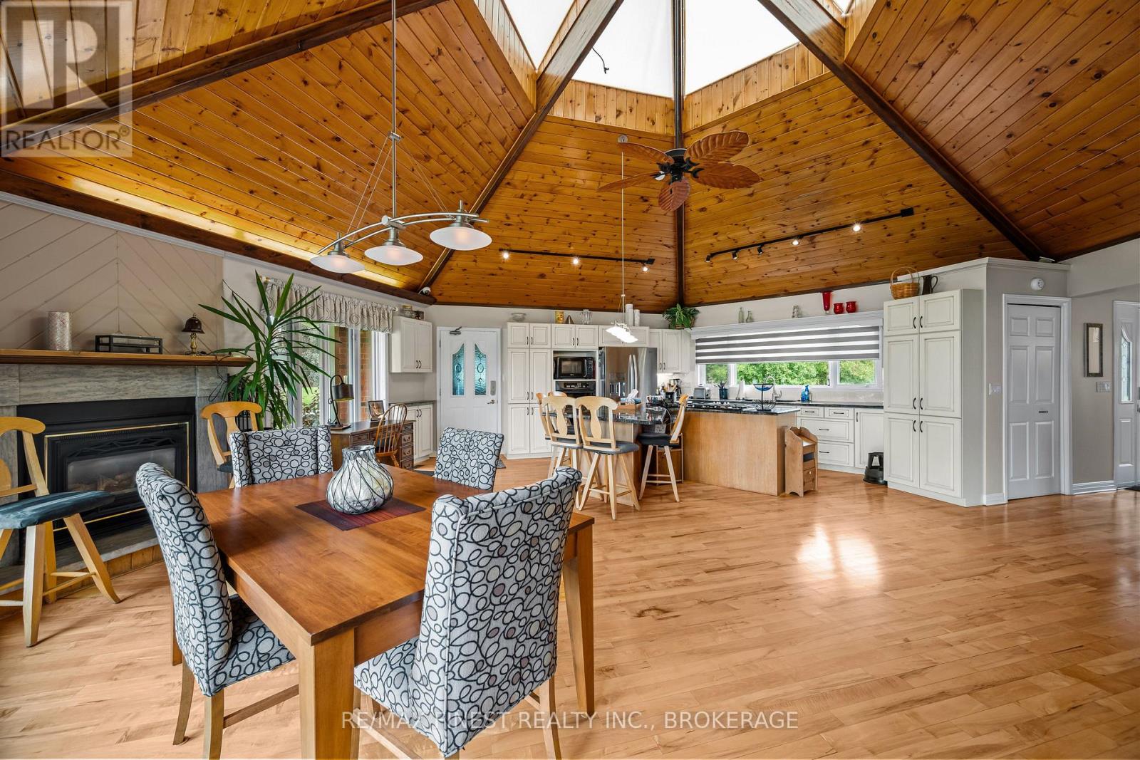 32 Howe Island Drive, Frontenac Islands, Ontario  K7G 2V6 - Photo 8 - X13626620