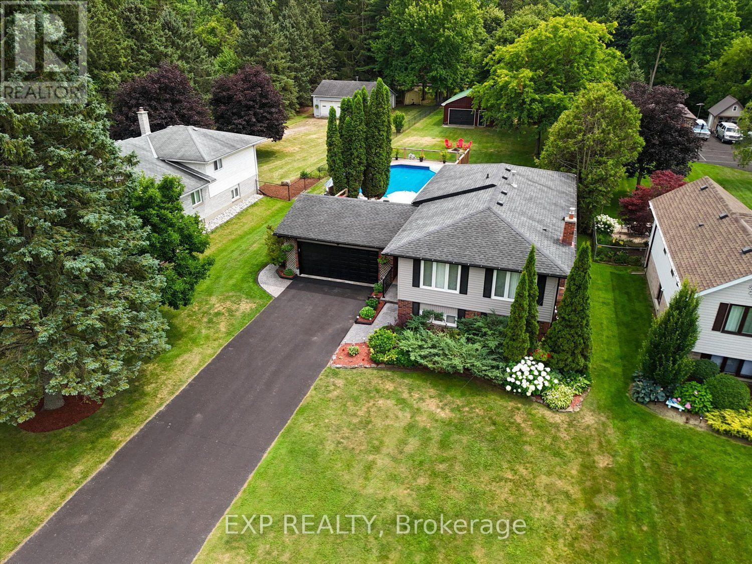 $799,900225 Minnie Street, Thames Centre, Ontario