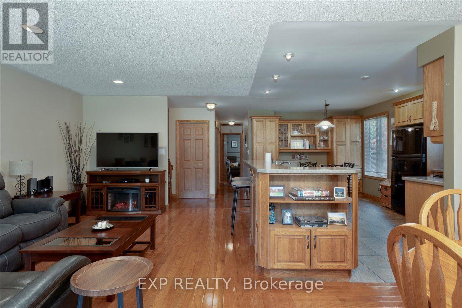 225 Minnie Street, Thames Centre, Ontario  N0L 1G0 - Photo 10 - X13626642