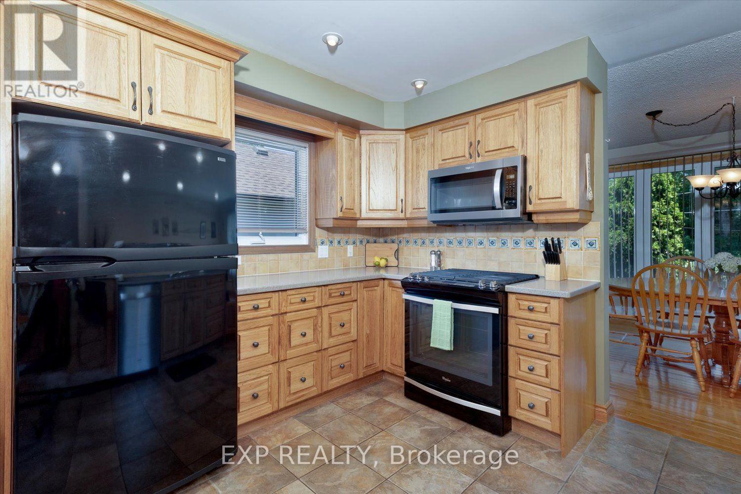 225 Minnie Street, Thames Centre, Ontario  N0L 1G0 - Photo 12 - X13626642