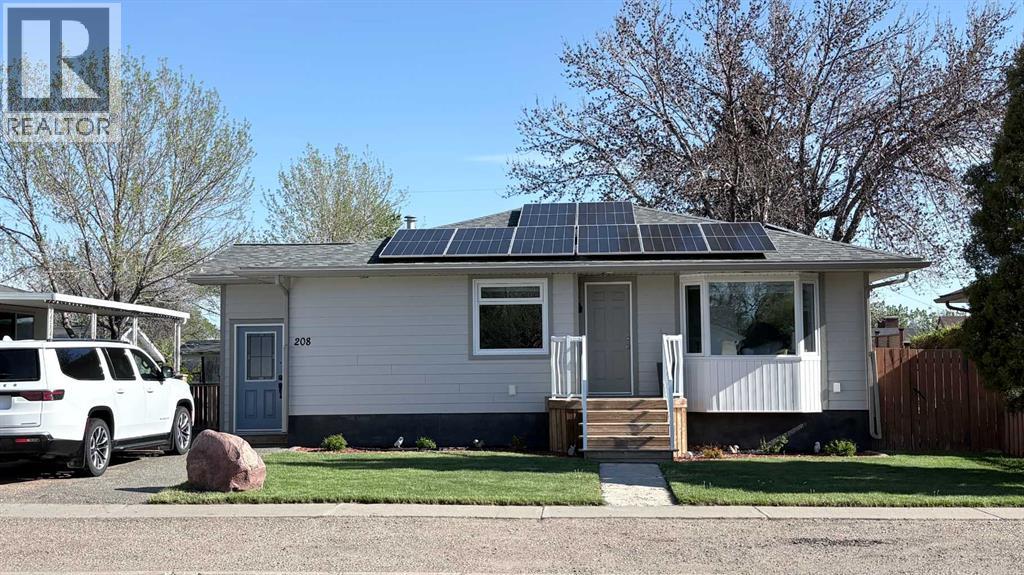 208 3rd Avenue E, Bow Island, Alberta