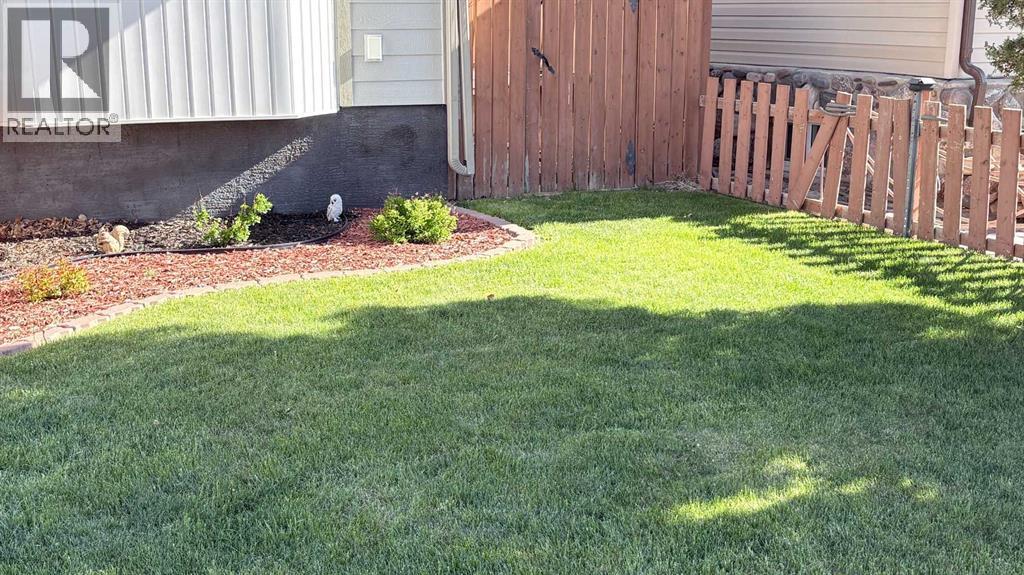 208 3rd Avenue E, Bow Island, Alberta T0K 0G0 - Photo 19 - A2312507