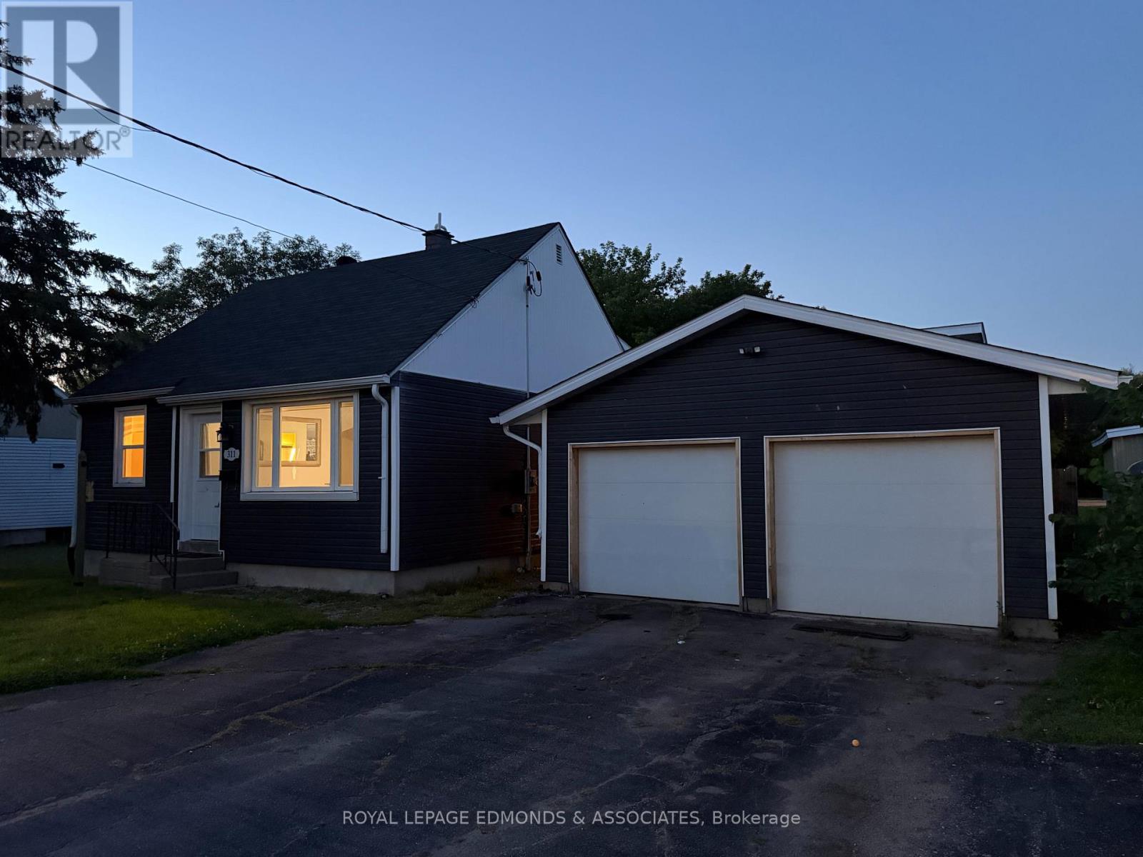 311 Julien Street, Pembroke, Ontario  K8A 3P6 - Photo 2 - X13626606