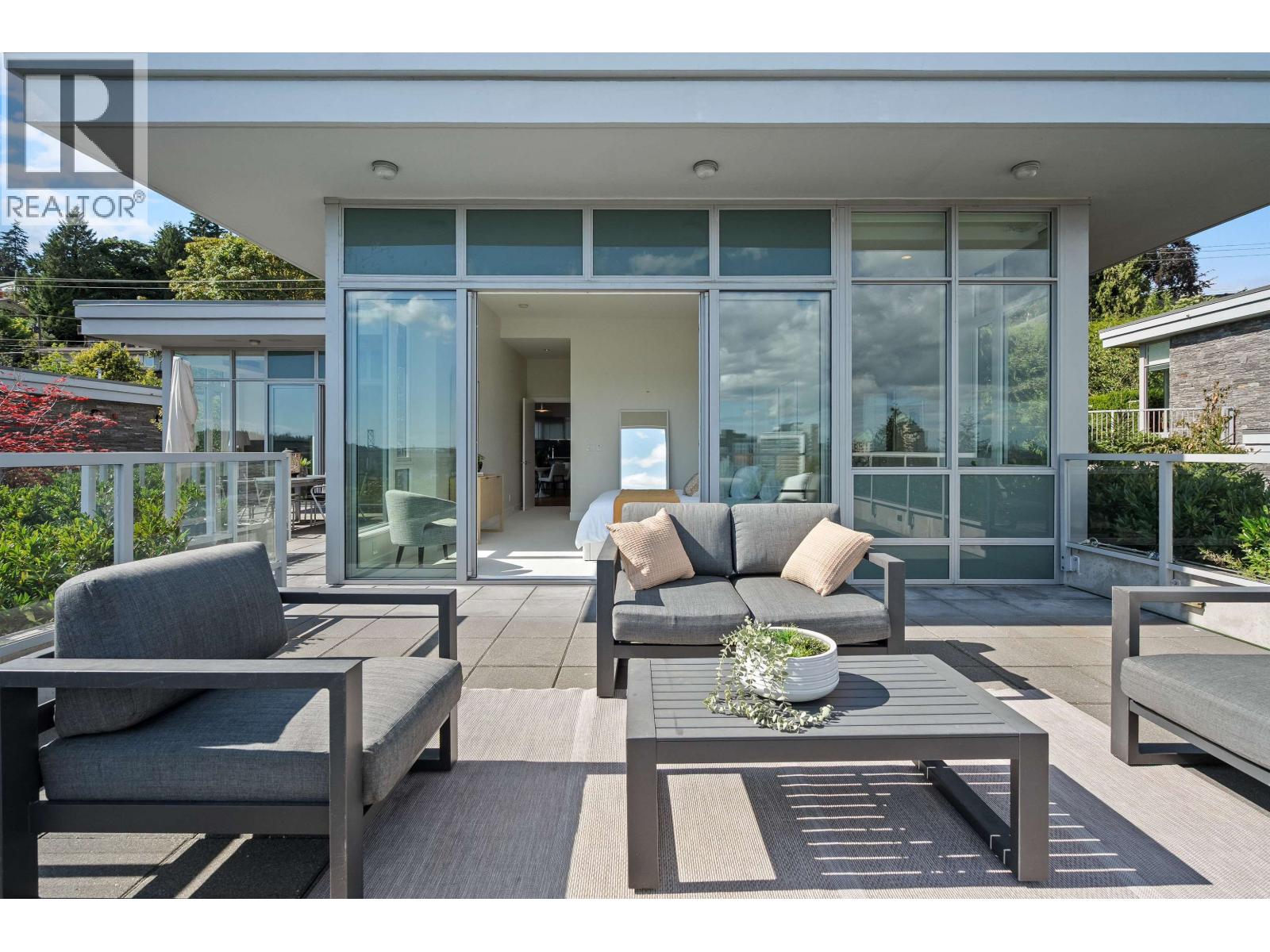 702 876 Keith Road, West Vancouver, British Columbia V7T 1M3 - Photo 14 - R3151190