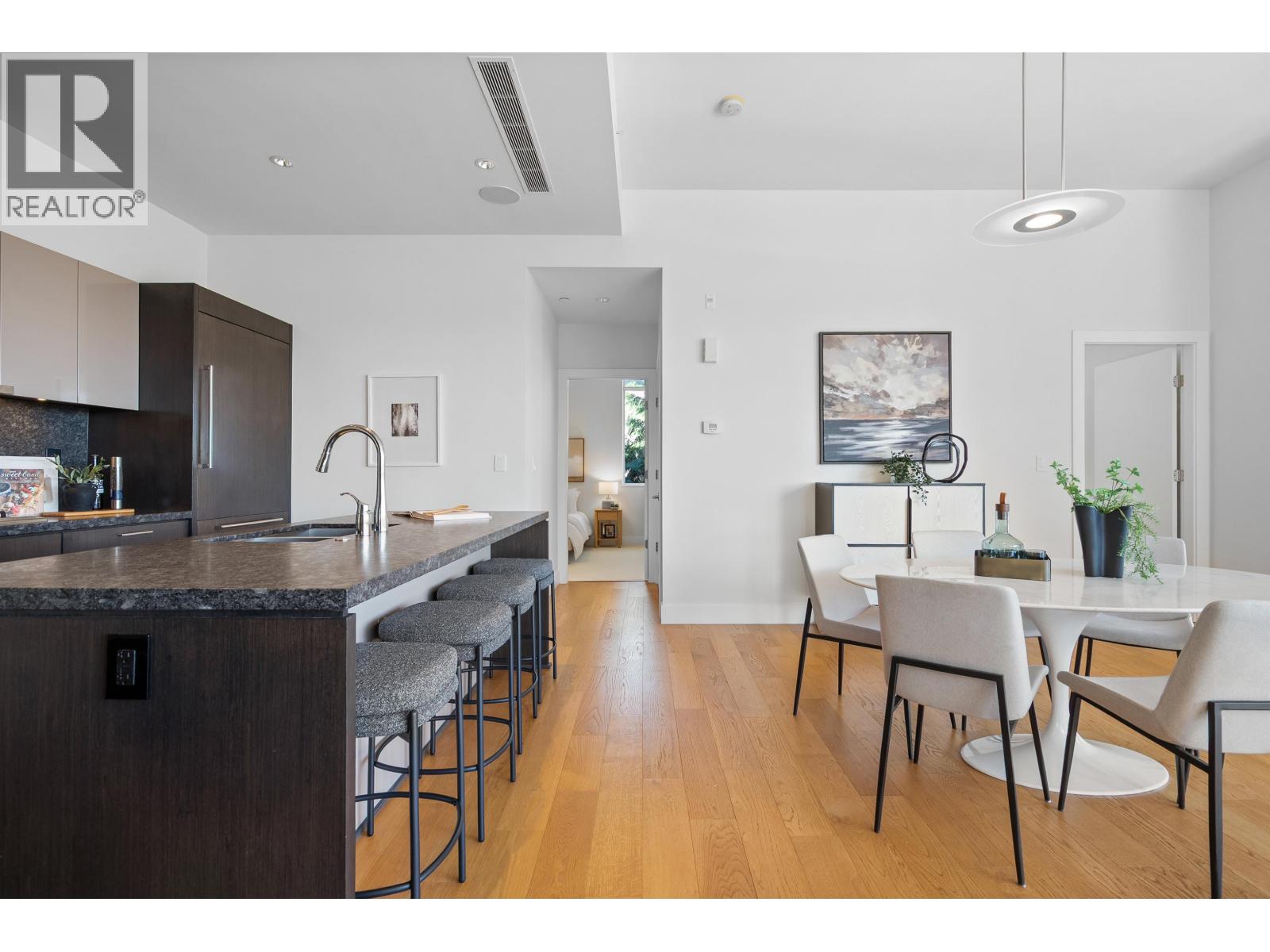 702 876 Keith Road, West Vancouver, British Columbia V7T 1M3 - Photo 8 - R3151190