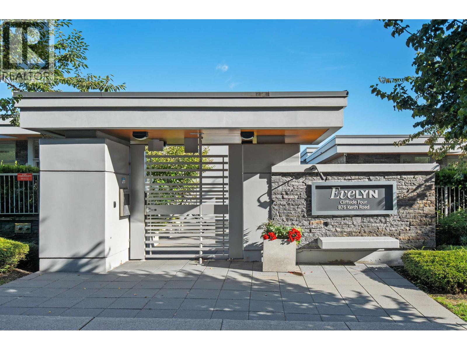 702 876 Keith Road, West Vancouver, British Columbia V7T 1M3 - Photo 36 - R3151190