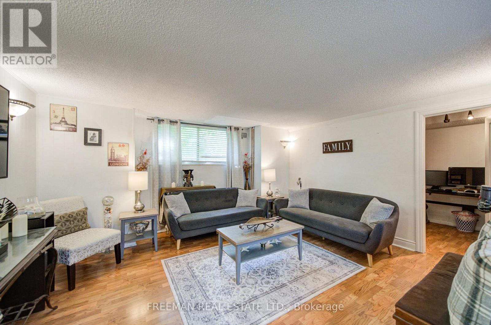 Bsmt - 723 Euclid Avenue, Toronto, Ontario  M6G 2V1 - Photo 16 - C13626604