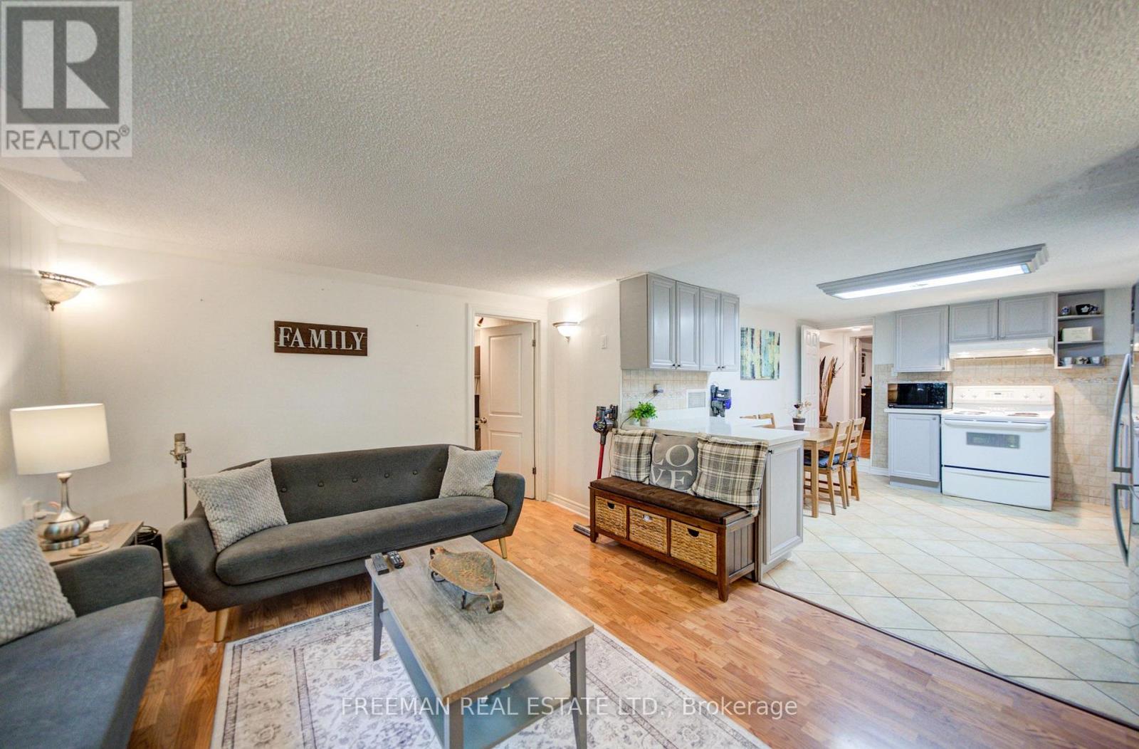 Bsmt - 723 Euclid Avenue, Toronto, Ontario  M6G 2V1 - Photo 18 - C13626604