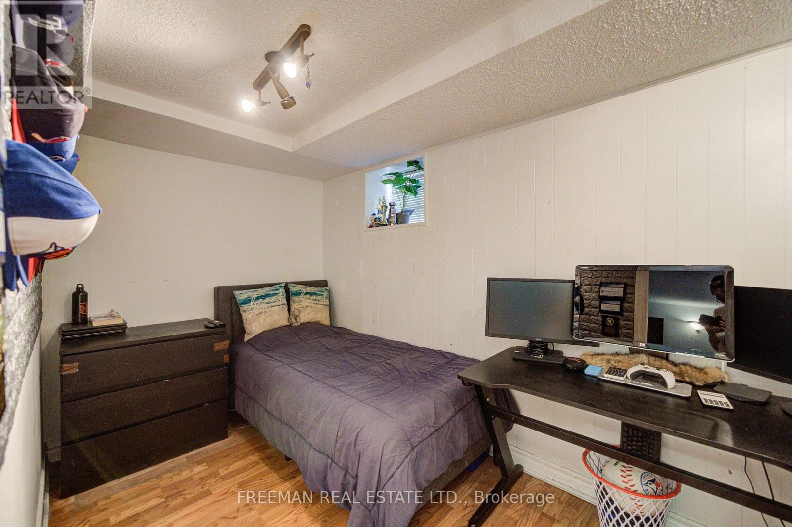 Bsmt - 723 Euclid Avenue, Toronto, Ontario  M6G 2V1 - Photo 26 - C13626604