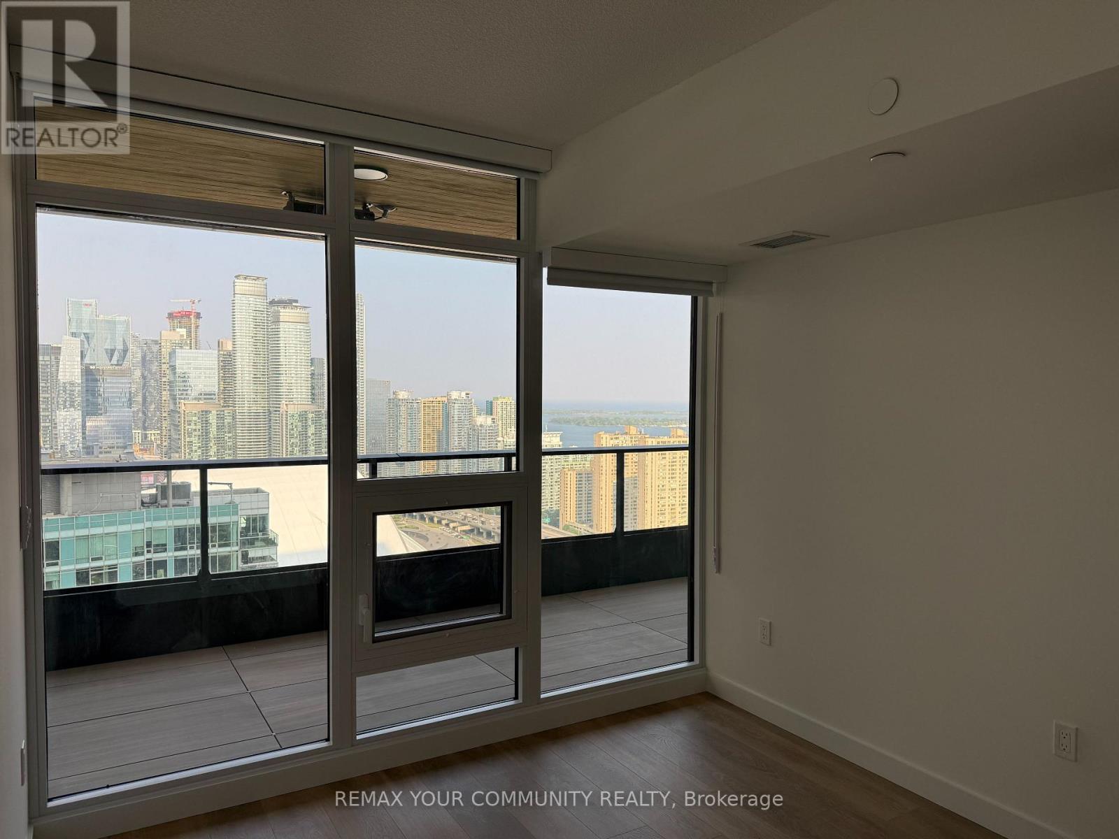 4008 - 3 Concord Cityplace Way, Toronto, Ontario  M5V 0X4 - Photo 9 - C13626658