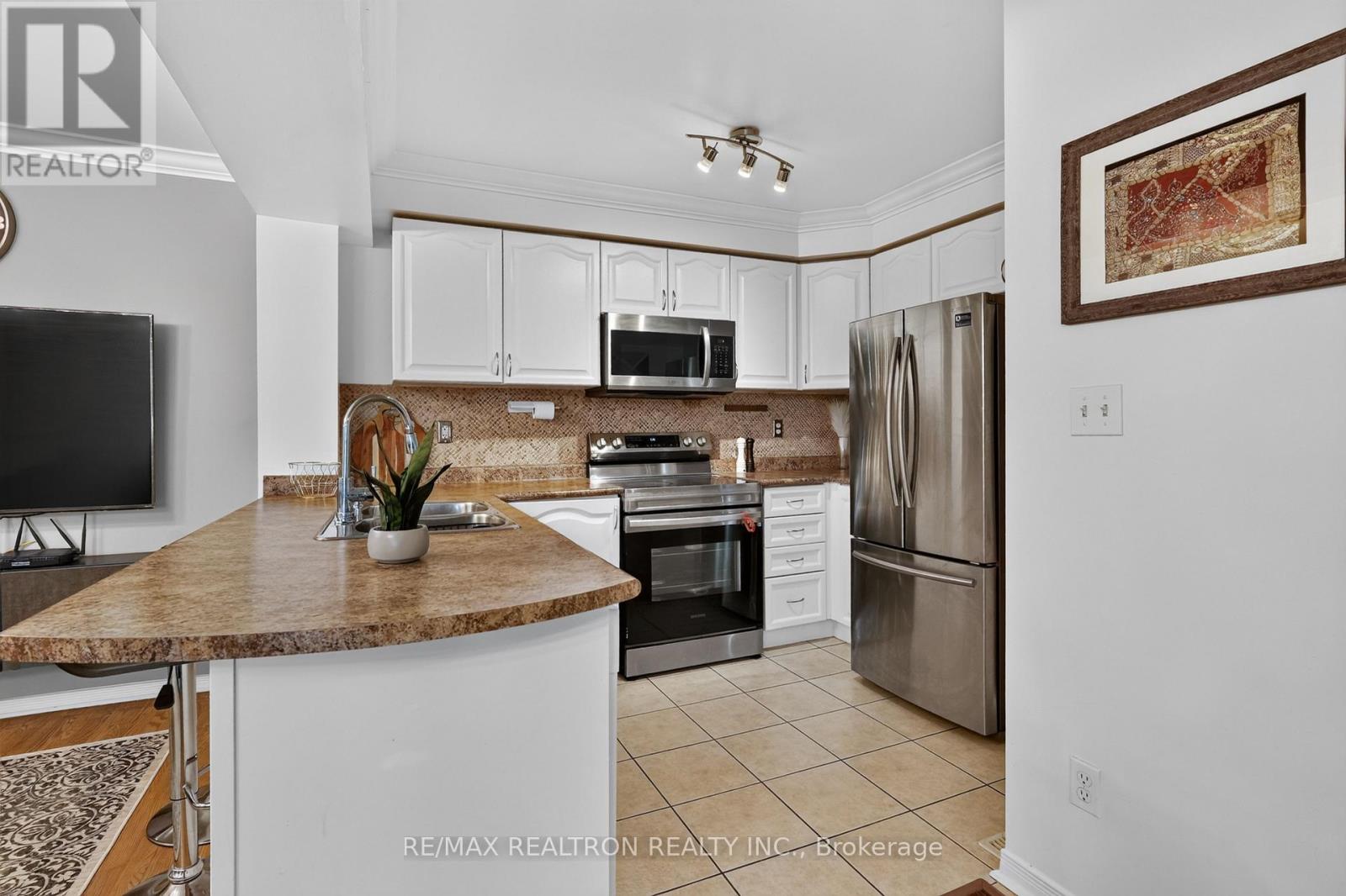 24 Cullcastle Street, Ajax, Ontario  L1S 0A8 - Photo 14 - E13626634