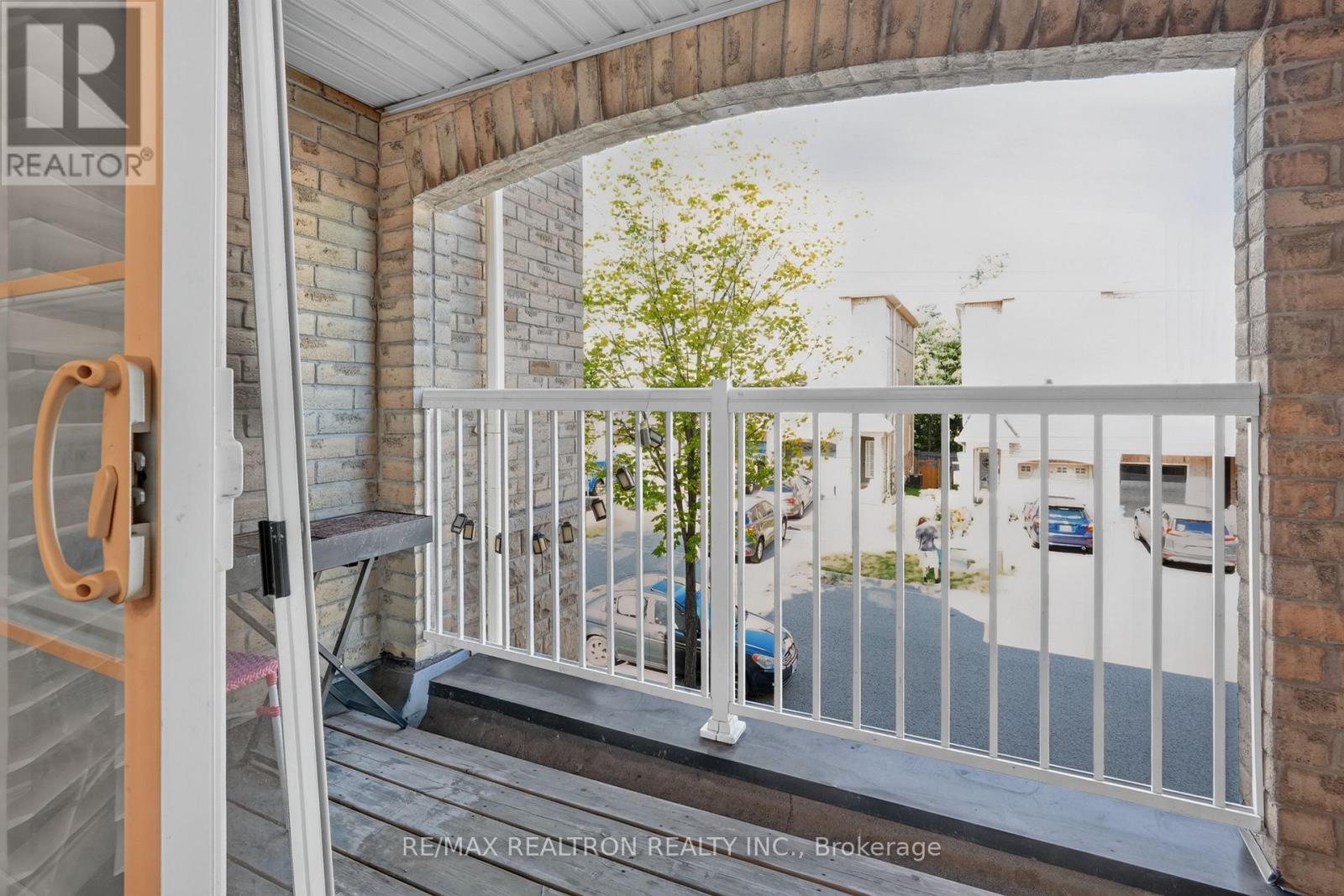 24 Cullcastle Street, Ajax, Ontario  L1S 0A8 - Photo 6 - E13626634