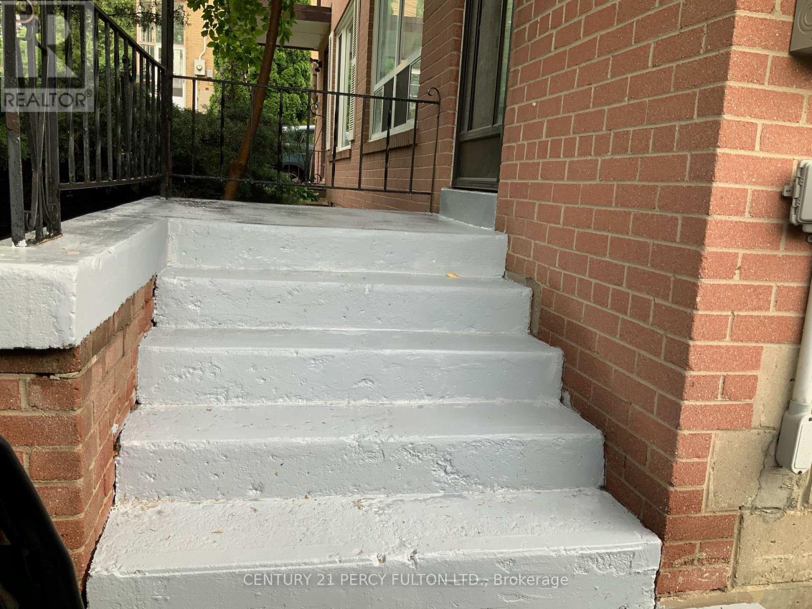 MAIN - 22 MILL STREET