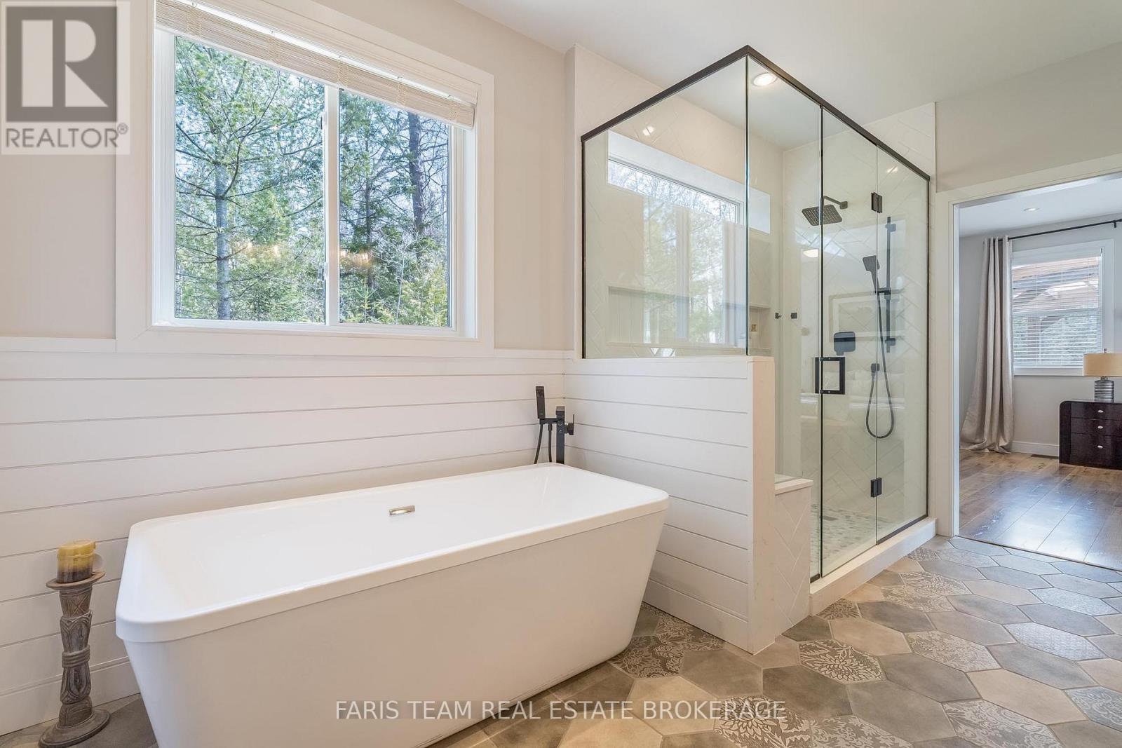 116 Mamie Avenue, Wasaga Beach, Ontario  L9Z 2P6 - Photo 20 - S13626638