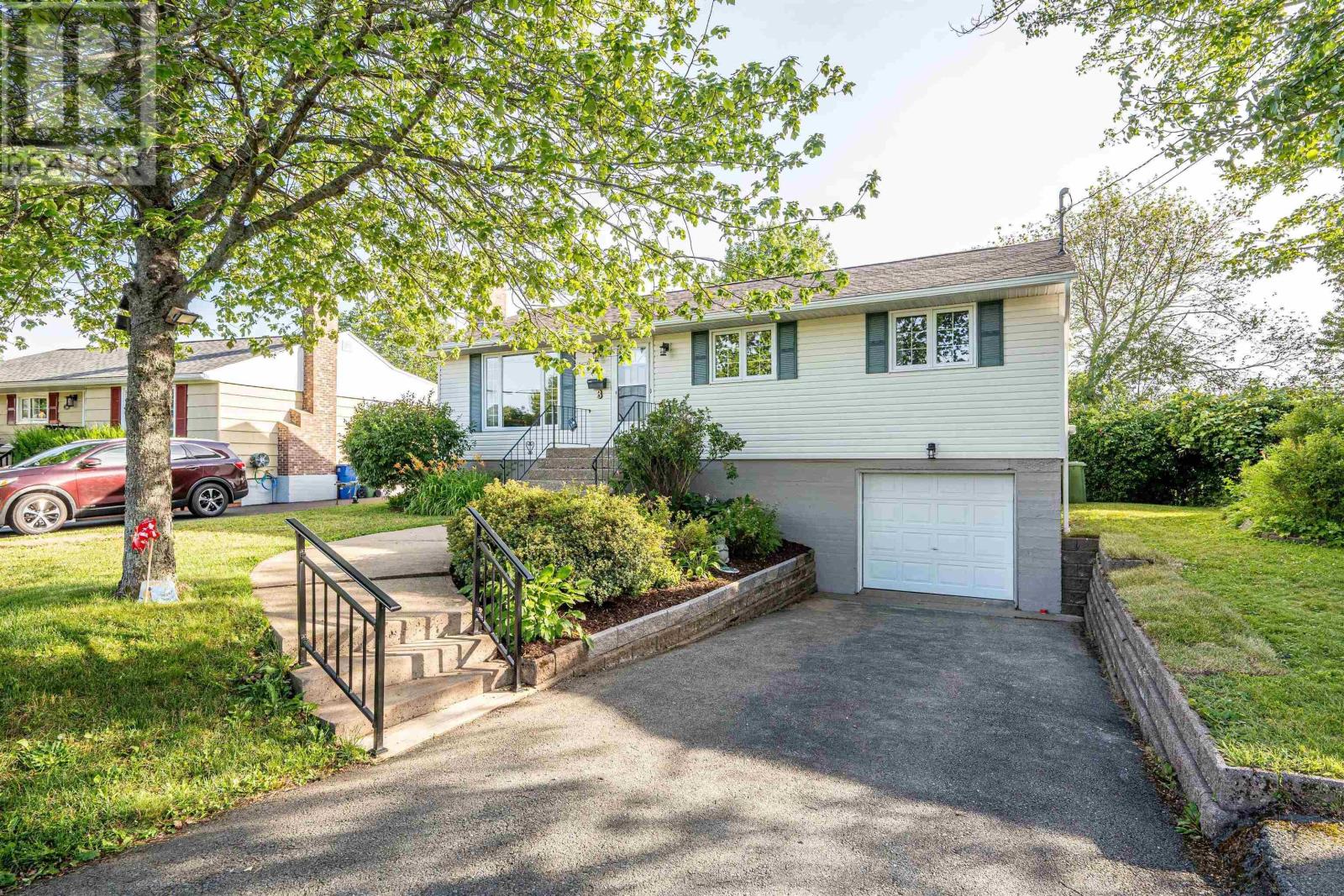 8 Windward Avenue, Dartmouth, Nova Scotia  B2W 2H1 - Photo 3 - 202619158