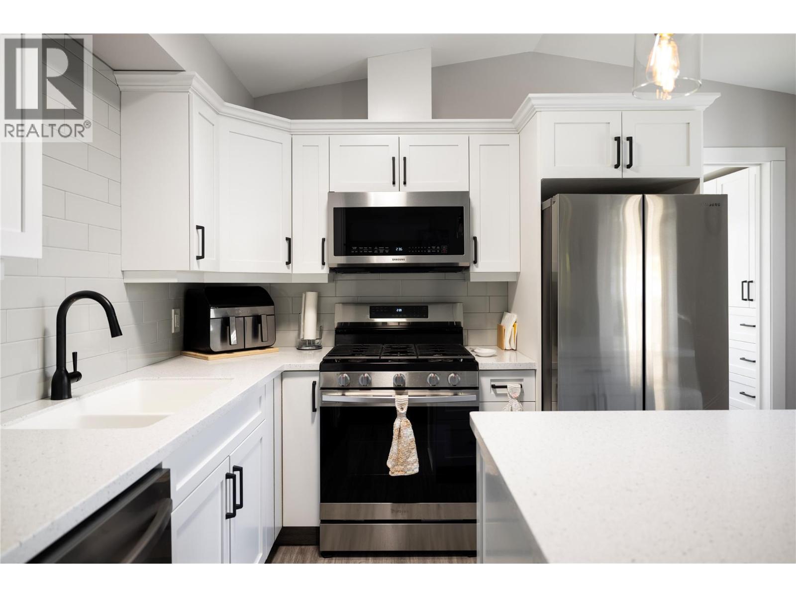 8000 Highland Road Unit# 48, Vernon, British Columbia  V1B 3W5 - Photo 8 - 10371816