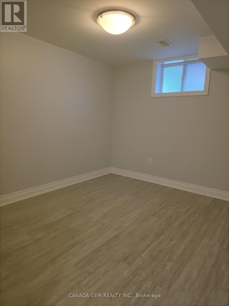 54 Clearmeadow Boulevard, Newmarket, Ontario L3X 2M6 - Photo 14 - N13487732