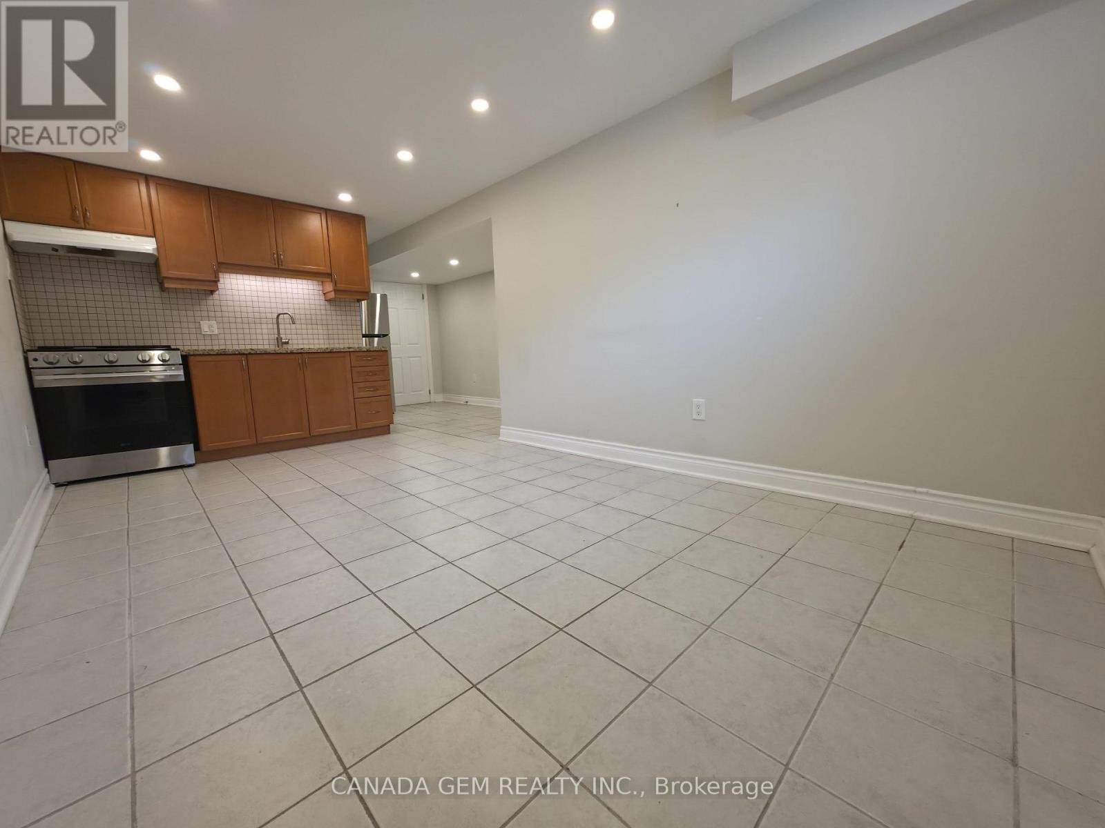 54 Clearmeadow Boulevard, Newmarket, Ontario L3X 2M6 - Photo 7 - N13487732