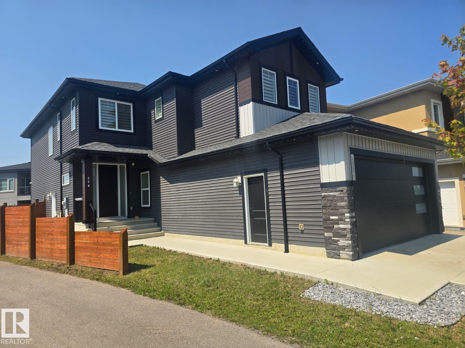 228 36 ST SW, Edmonton, Alberta