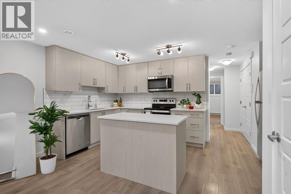 461 Cranbrook Square SE, Calgary, Alberta  T3M 2E3 - Photo 7 - A2329957