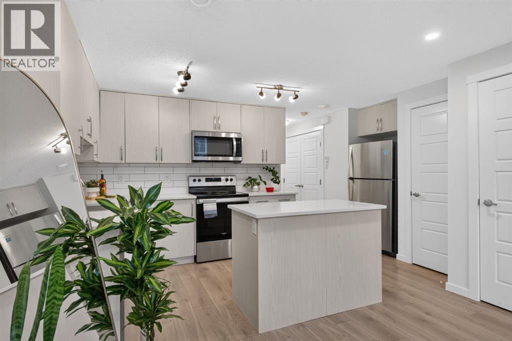 461 Cranbrook Square SE, Calgary, Alberta  T3M 2E3 - Photo 8 - A2329957