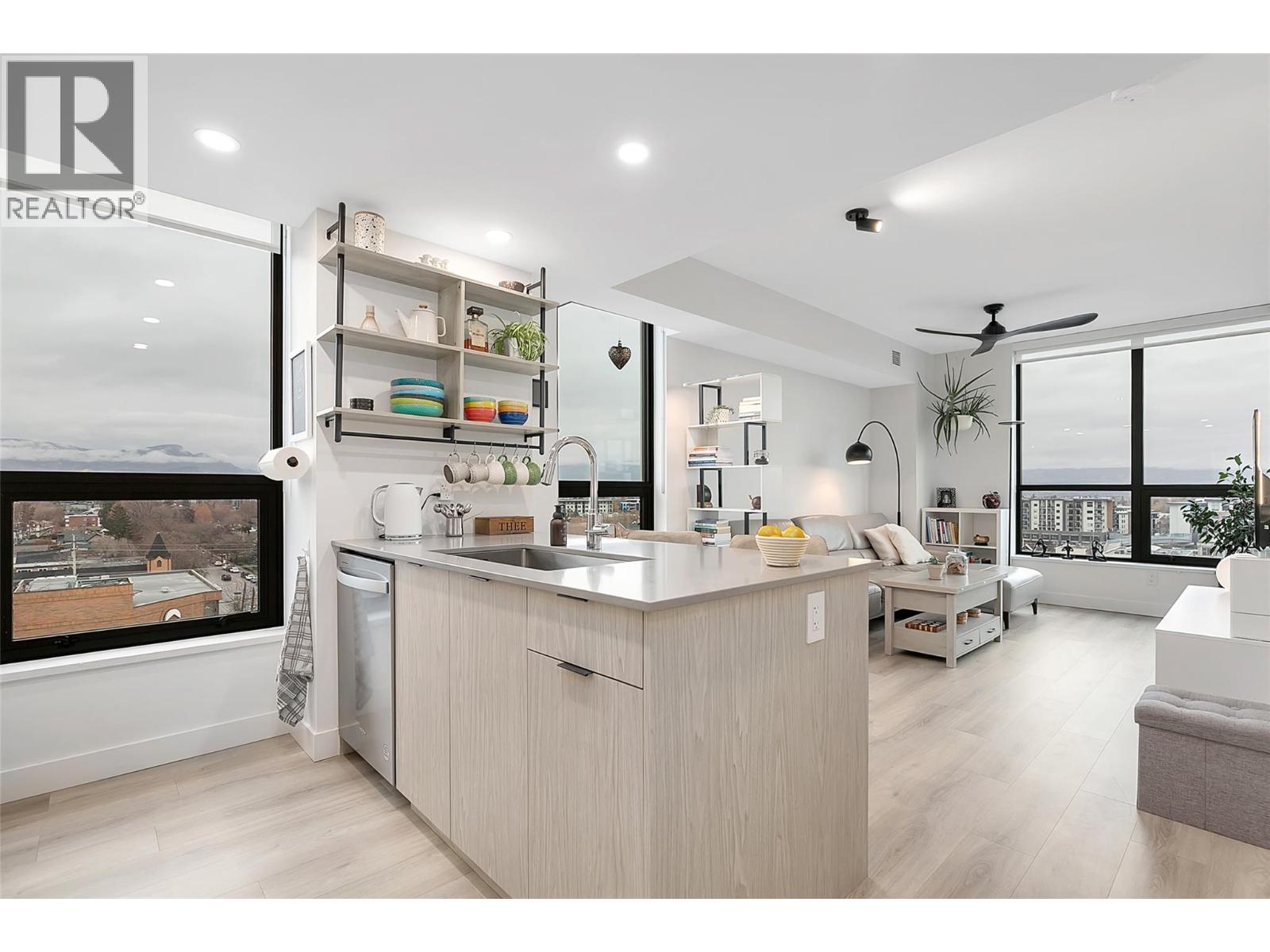 1488 Bertram Street Unit# 905, Kelowna, British Columbia  V1Y 0M6 - Photo 4 - 10393274