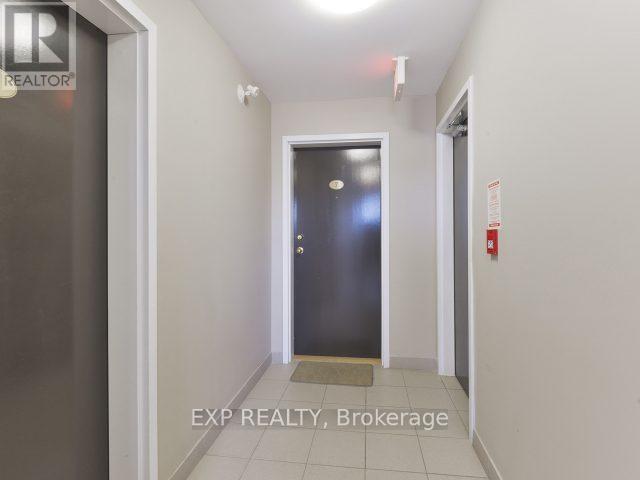 7 - 129 Isaac Devins Boulevard, Toronto, Ontario  M9M 0C4 - Photo 5 - W13626576