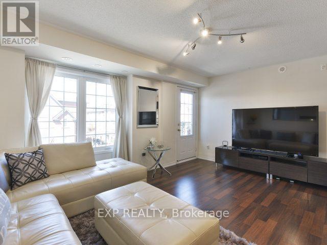 7 - 129 Isaac Devins Boulevard, Toronto, Ontario  M9M 0C4 - Photo 8 - W13626576
