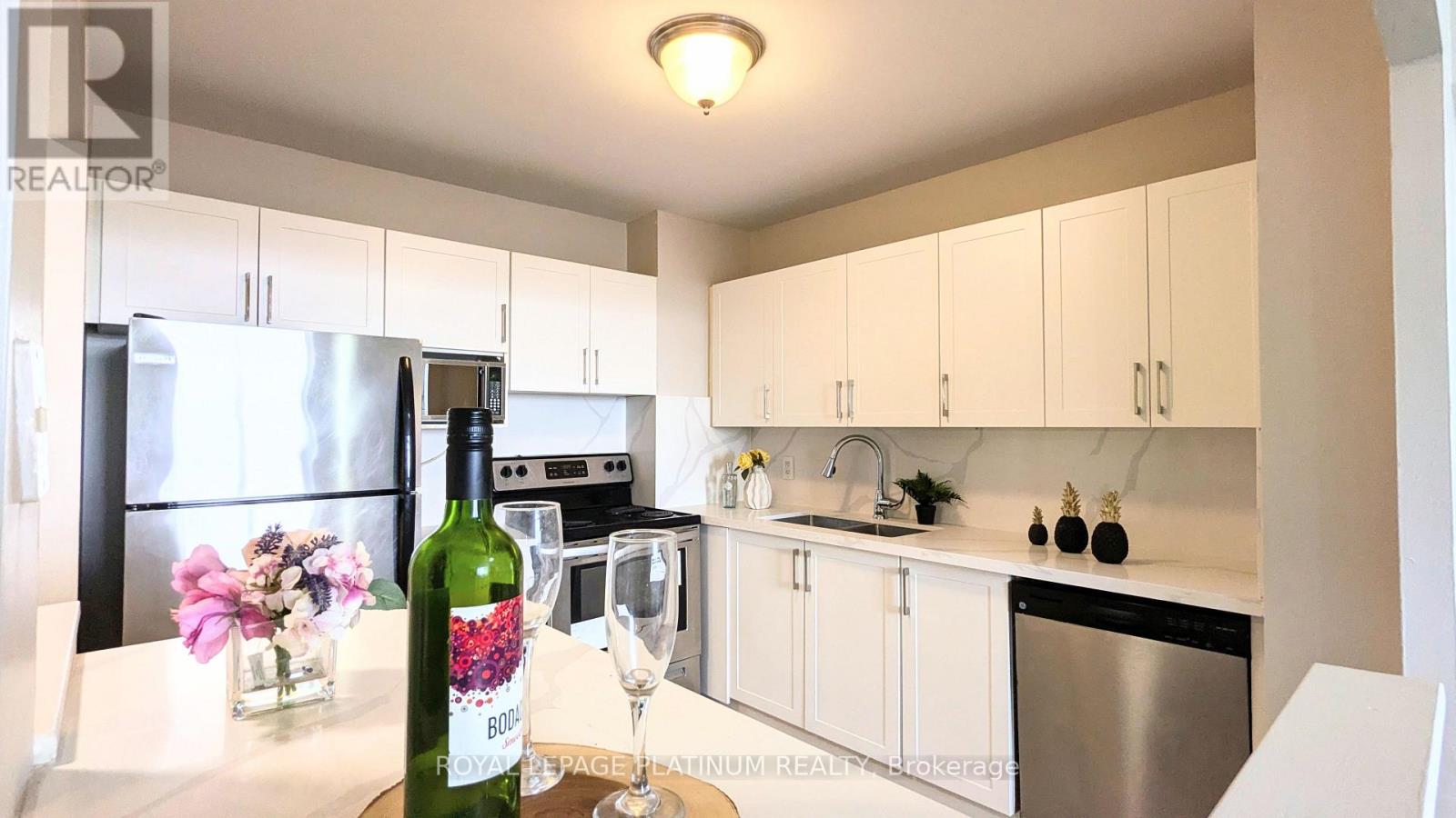 704 - 3559 Eglinton Avenue W, Toronto, Ontario  M6M 5C6 - Photo 9 - W13626646