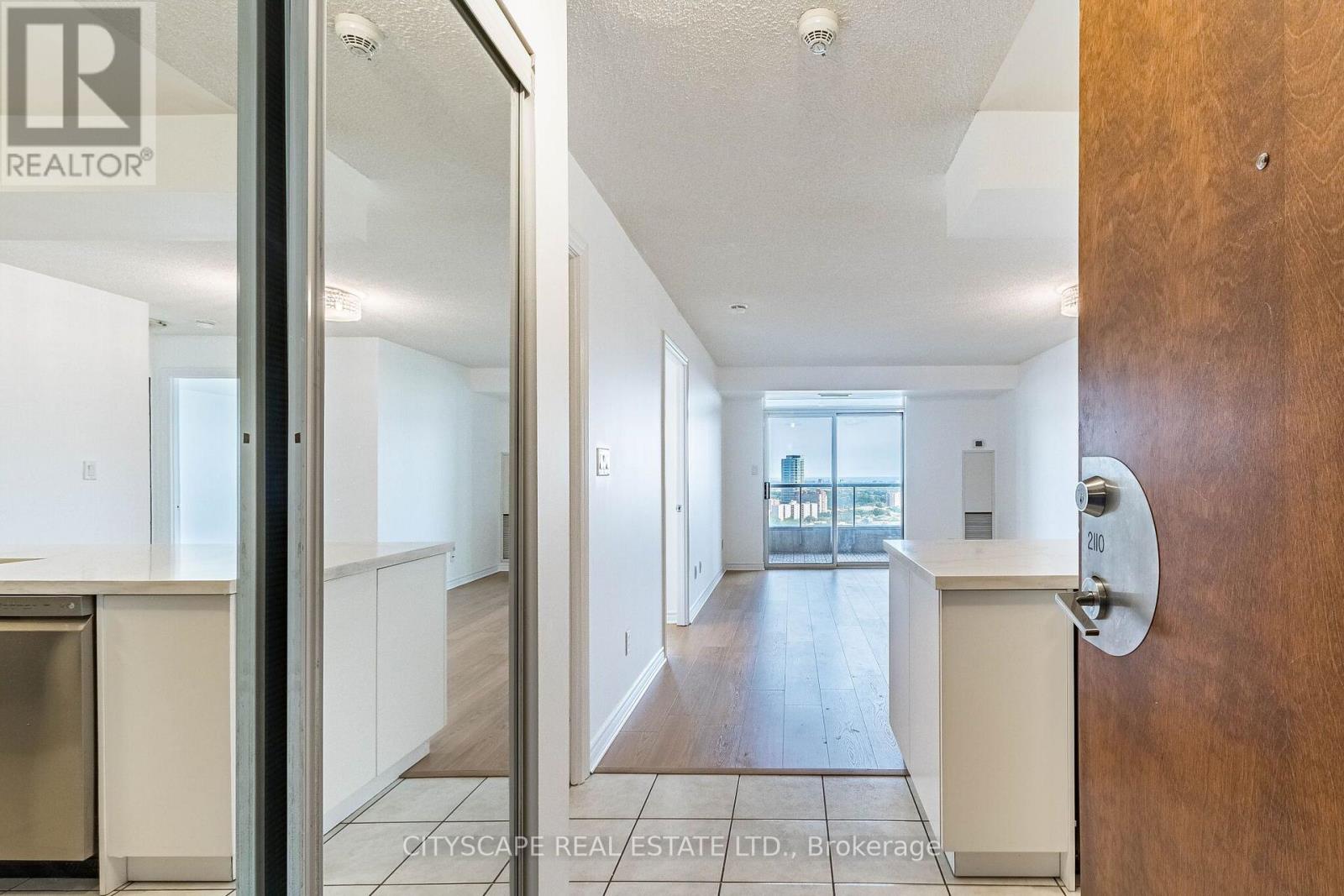 2110 - 3880 Duke Of York Boulevard, Mississauga, Ontario  L5B 4M7 - Photo 6 - W13626656
