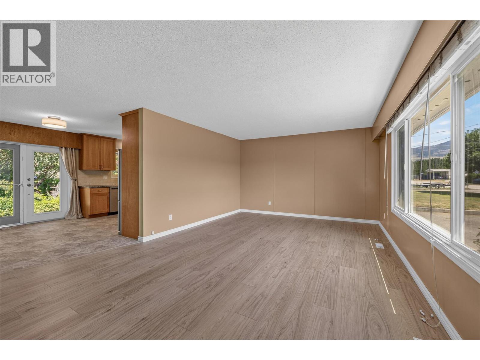 300 Patterson Road, Kelowna, British Columbia V1X 2L2 - Photo 7 - 10393776
